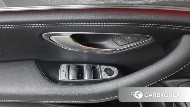 Mercedes-Benz E-Class W213 2022 Серый из Кореи, фото 4