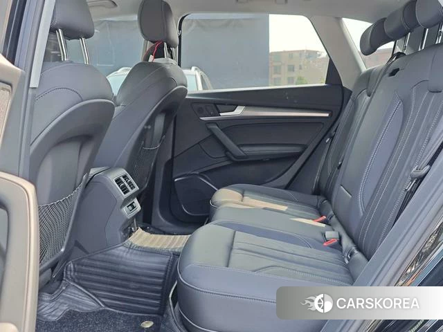 Audi Q5L 2022 Черный из Китая, фото 4