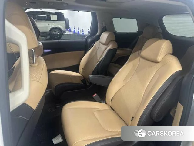 Kia Carnival 4th generation 2023 Белый из Кореи, фото 4