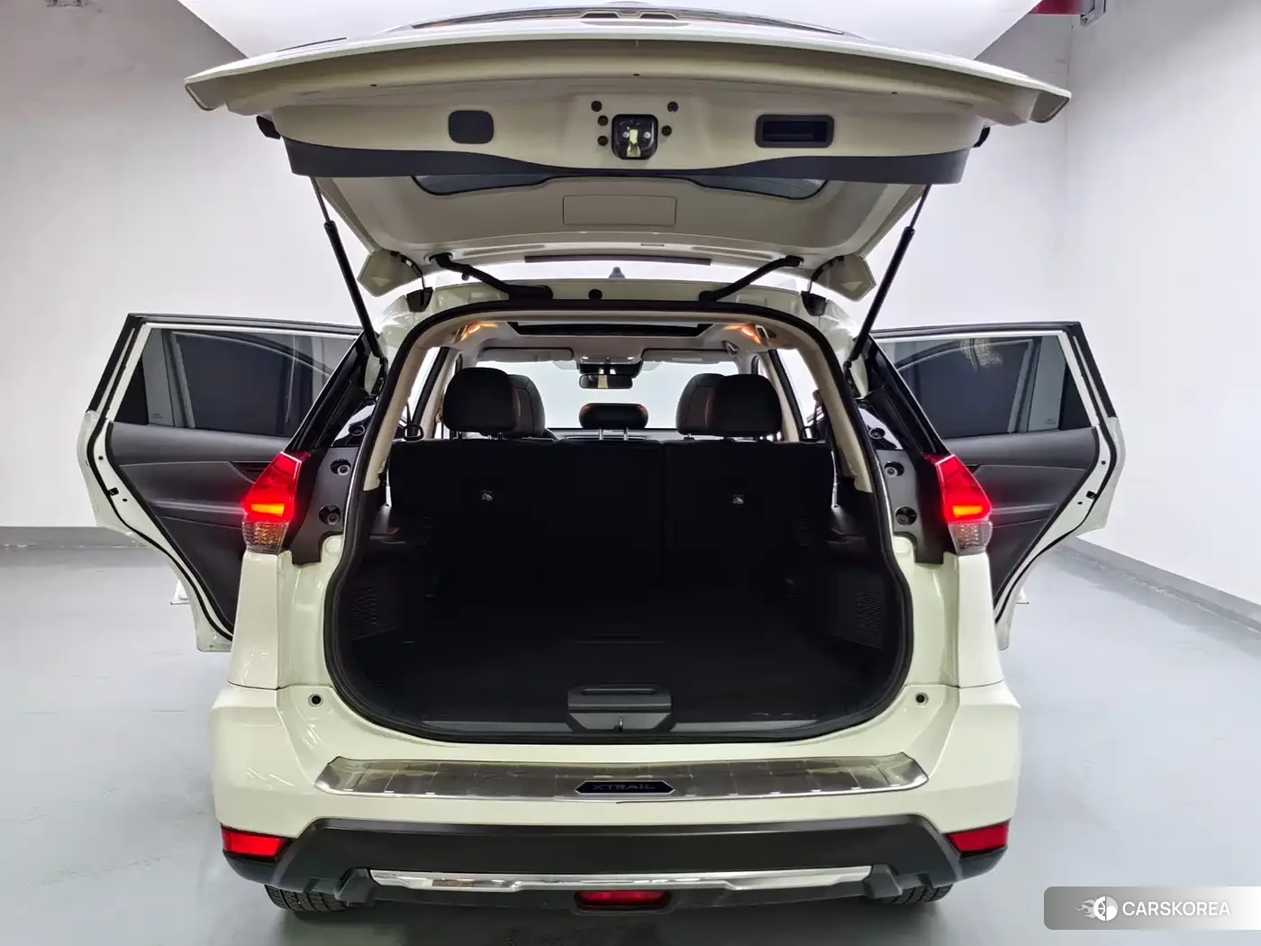 Nissan X-Trail 2022 Белый из Китая, фото 4