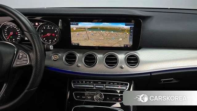 Mercedes-Benz E-Class W213 2018 Серый из Кореи, фото 4