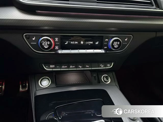 Audi Q5L 2025 Черный из Китая, фото 4