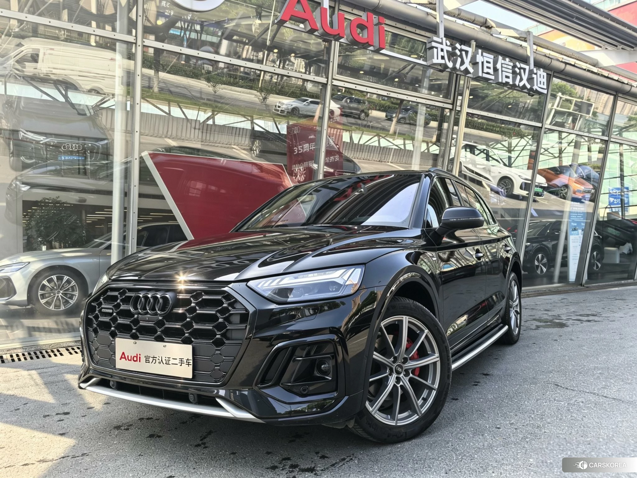 Audi Q5L 2023 Черный из Китая, фото 4