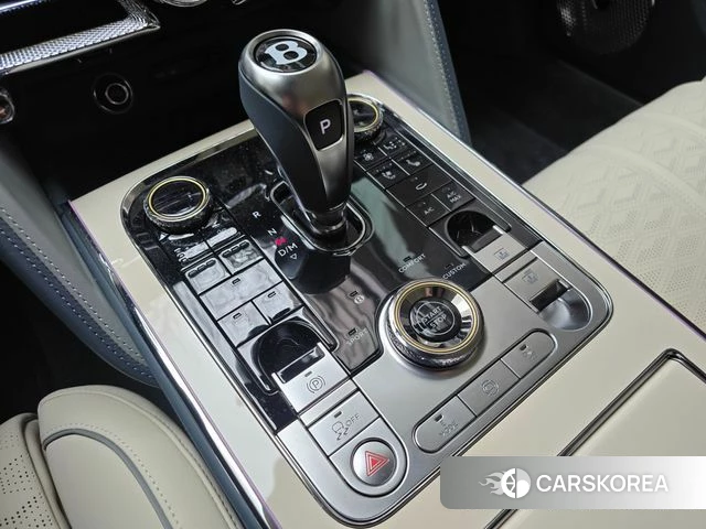 Bentley Flying Spur 4th Generation 2025 Серебряный двухцветный из Кореи, фото 4