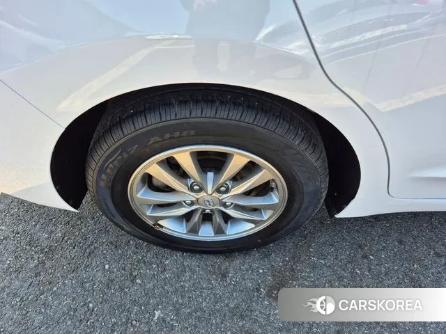 Hyundai The New Avante AD 2018 Белый из Кореи, фото 4