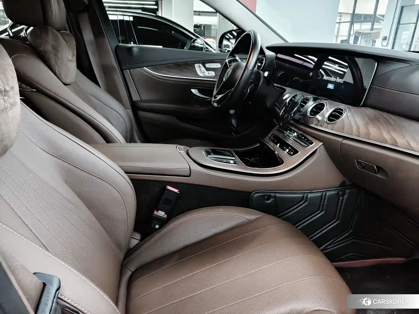 Mercedes-Benz E-Class 2023 Черный из Китая, фото 4