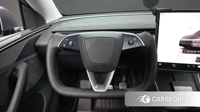 Tesla Model Y 2025 Серый из Кореи, фото 4