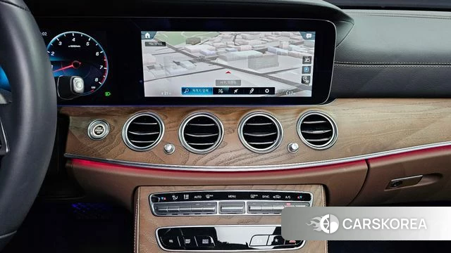 Mercedes-Benz E-Class W213 2022 Белый из Кореи, фото 4