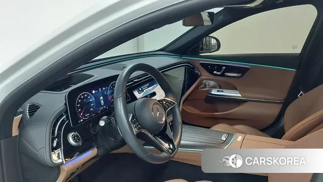 Mercedes-Benz E-Class W214 2024 Белый из Кореи, фото 4