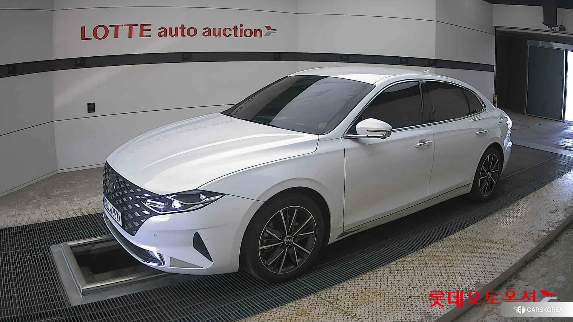 Hyundai Grandeur 2022 Белый из Кореи, фото 4