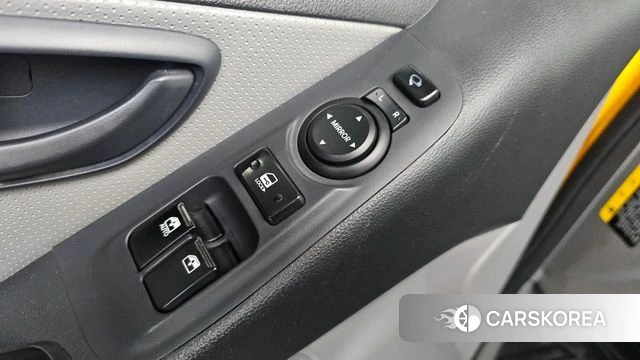 Hyundai The New Grand Starex 2018 Желтый из Кореи, фото 4