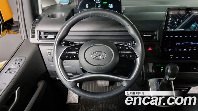 Hyundai Staria 2023 Желтый из Кореи, фото 4