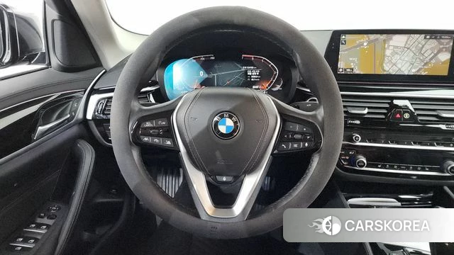 BMW 5 Series (G30) 2019 Черный из Кореи, фото 4