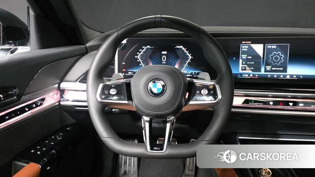 BMW 7 Series (G70) 2025 Черный из Кореи, фото 4
