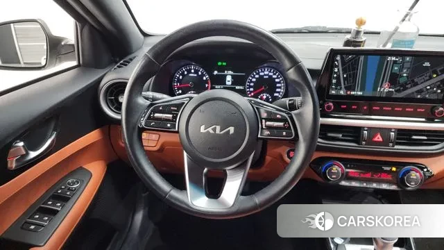Kia The New K3 2nd generation 2021 Белый из Кореи, фото 4