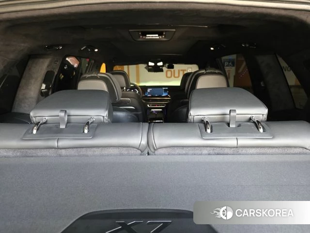 BMW X7 (G07) 2025 Черный из Кореи, фото 4