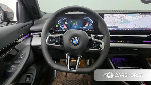 BMW 5 Series (G60) 2024 Серый из Кореи, фото 4