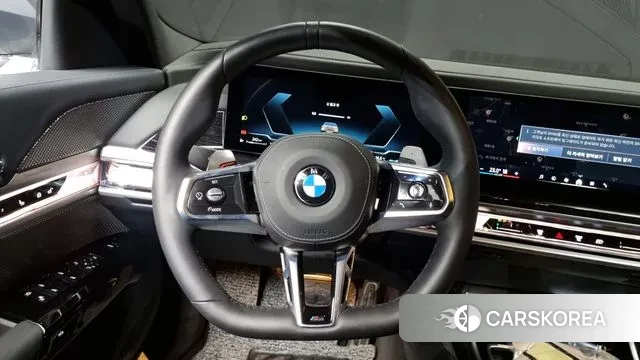 BMW 7 Series (G70) 2025 Песочный из Кореи, фото 4