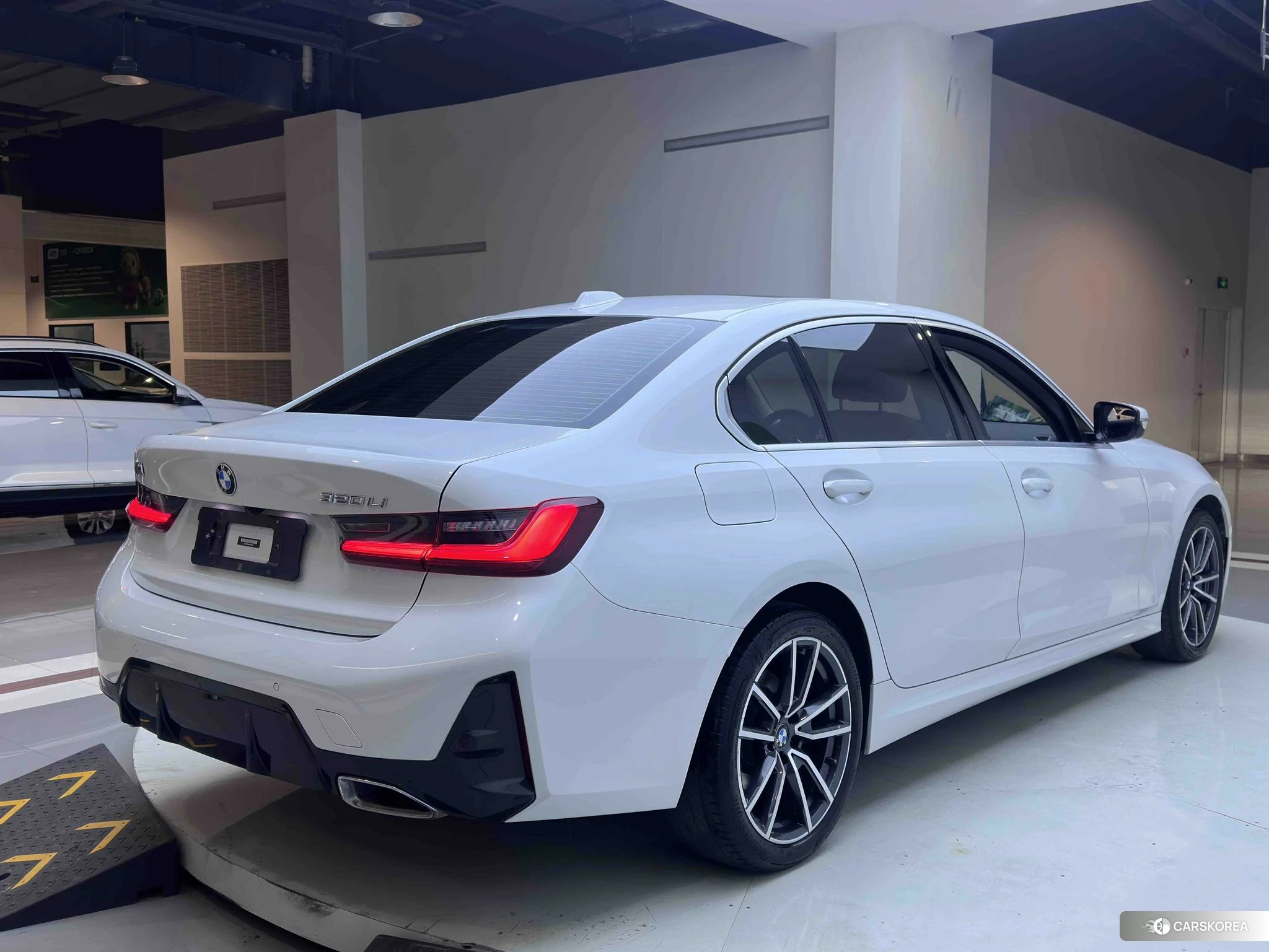 BMW 3 series 2022 Белый из Китая, фото 4
