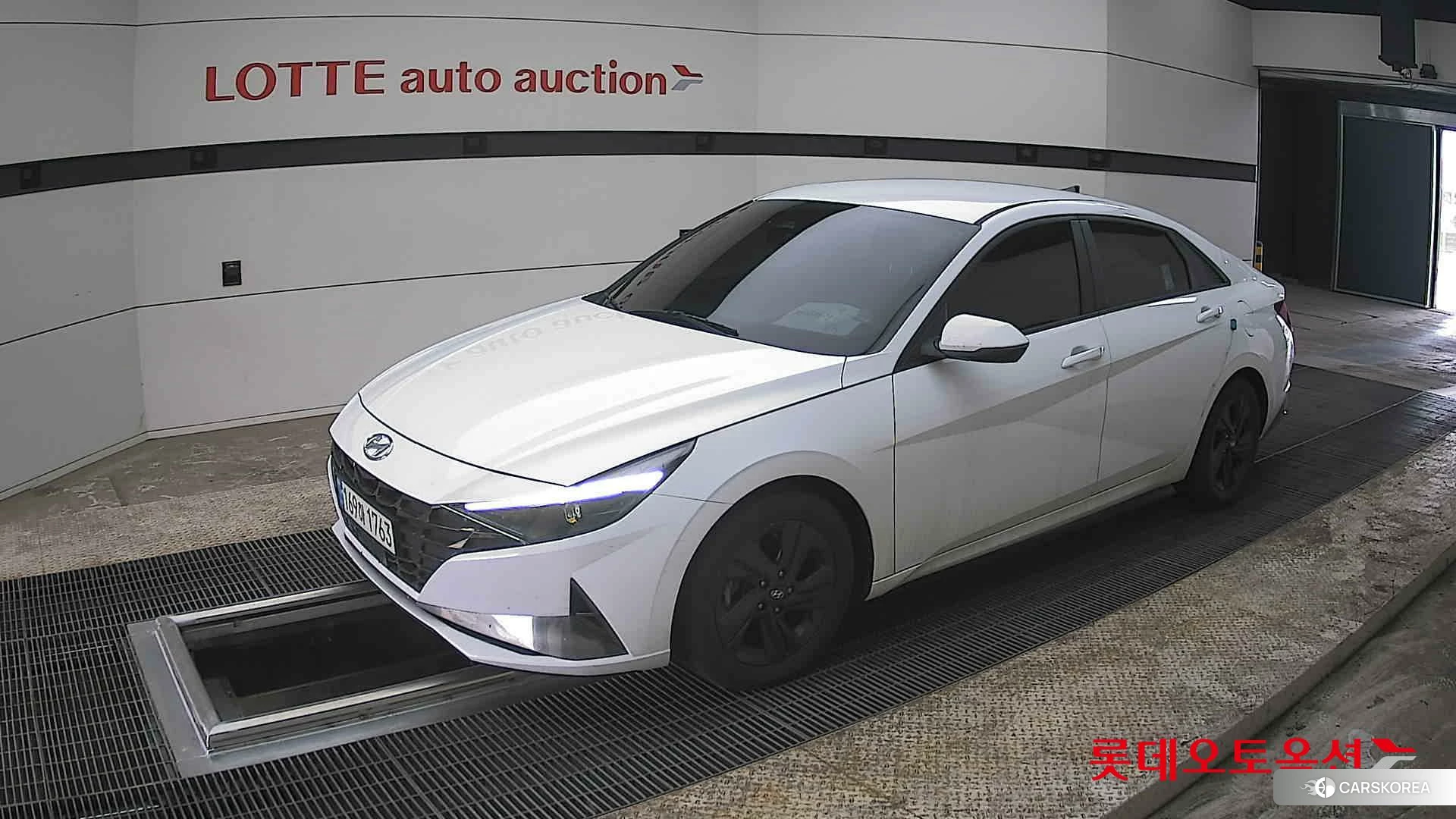 Hyundai Avante Hybrid 2023 Polar White из Кореи, фото 4