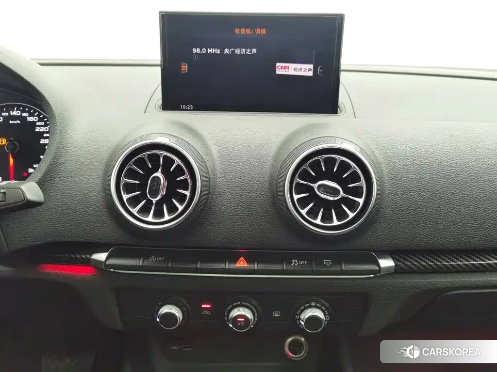 Audi A3 2020 Белый из Китая, фото 4