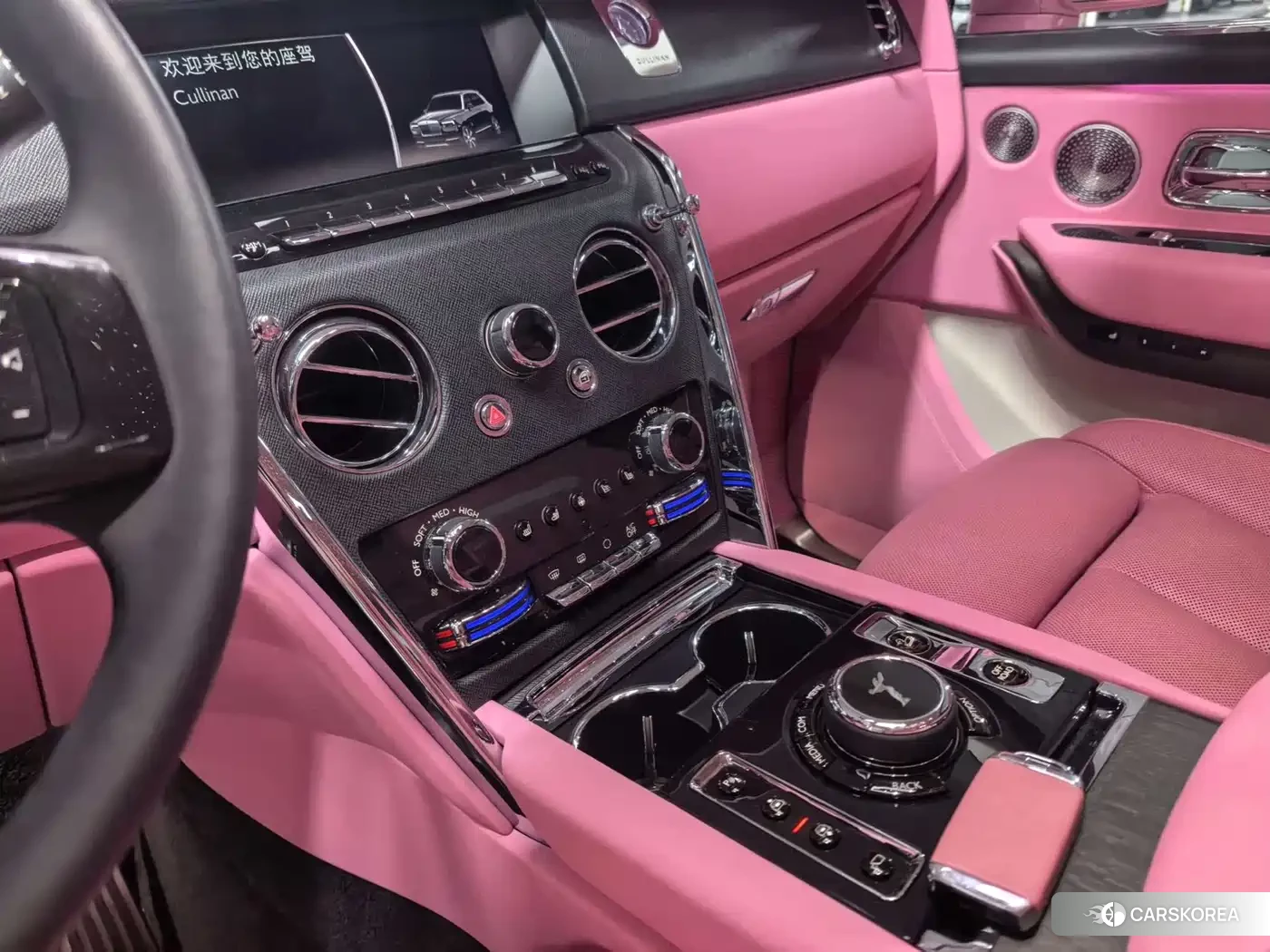 Rolls-Royce Cullinan 2023 Red/purple из Китая, фото 4