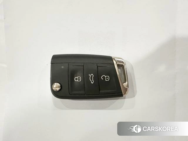 Volkswagen Passat 2025 Черный из Китая, фото 4