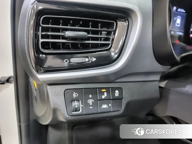 Kia Stonic 2018 Белый из Кореи, фото 4