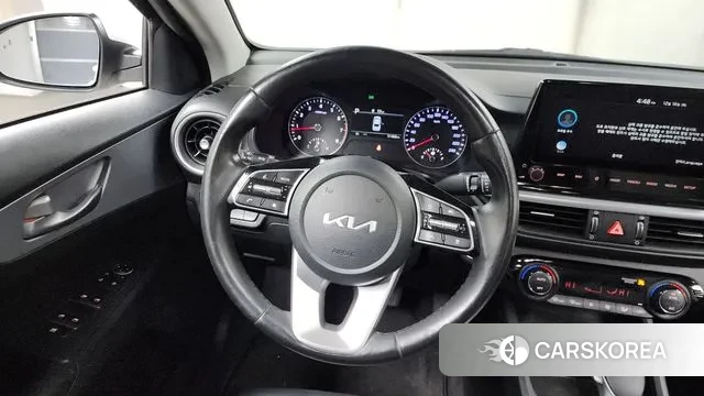 Kia The New K3 2nd generation 2021 Белый из Кореи, фото 4