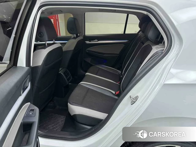 Volkswagen Golf 2021 Белый из Китая, фото 4