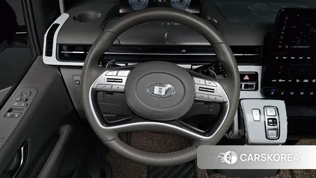 Hyundai Staria 2023 Белый из Кореи, фото 4