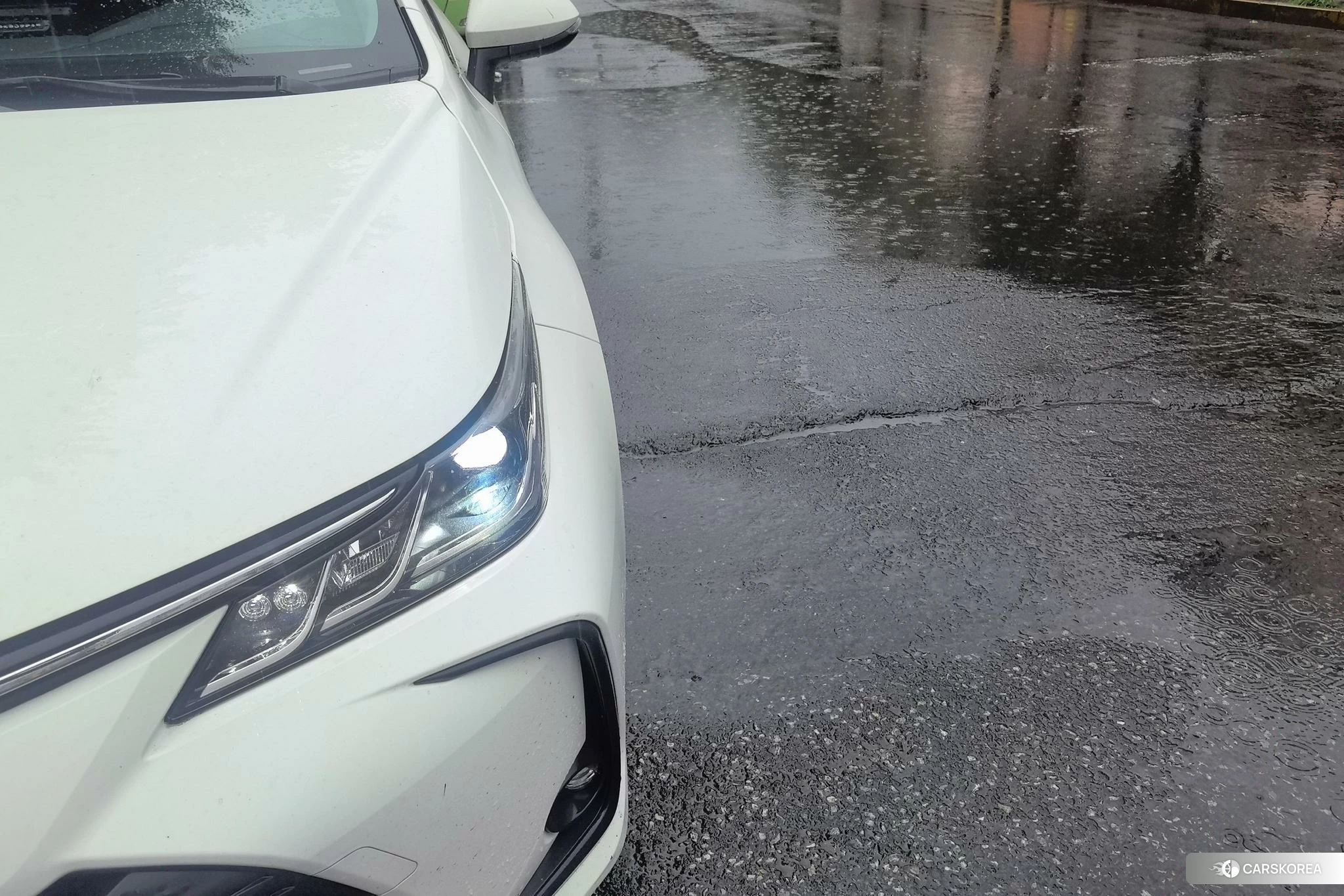 Toyota Corolla 2023 Белый из Китая, фото 4