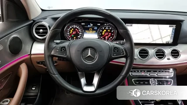 Mercedes-Benz E-Class W213 2018 Белый из Кореи, фото 4