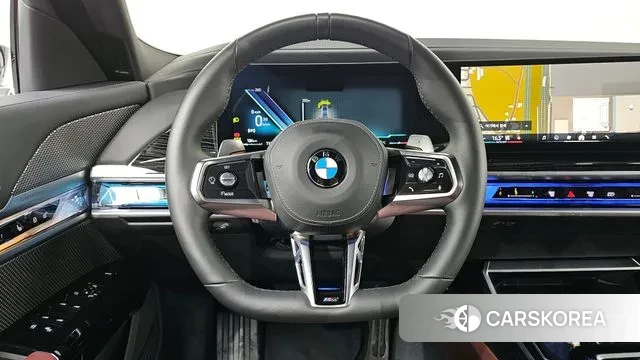 BMW 7 Series (G70) 2025 Черный из Кореи, фото 4