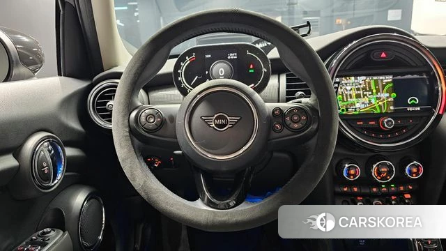 Mini Cooper 2021 Черный из Кореи, фото 4