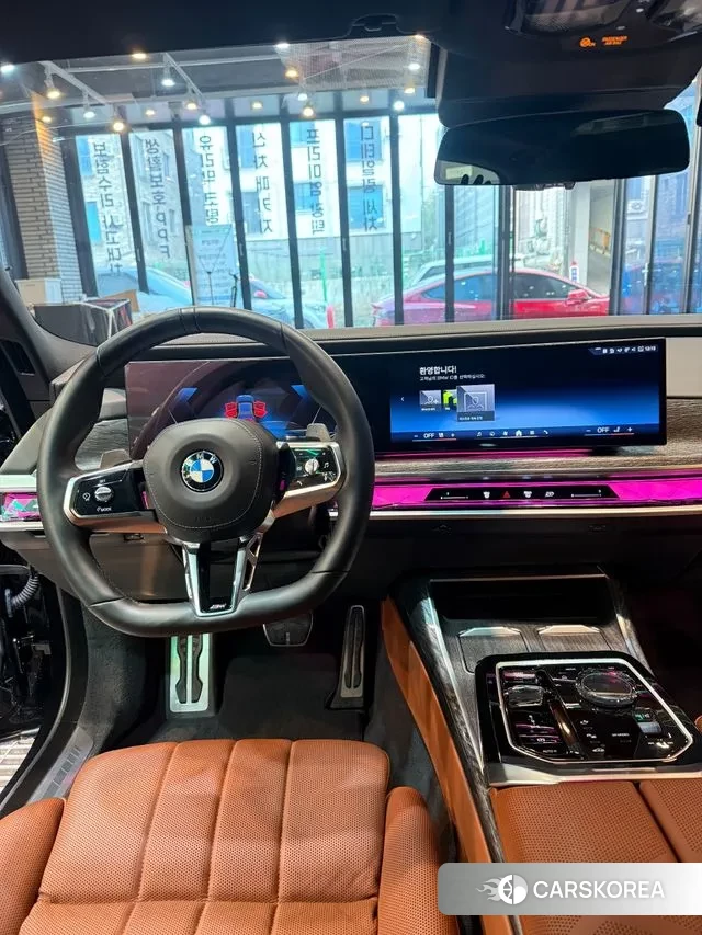 BMW 7 Series (G70) 2024 Черный из Кореи, фото 4