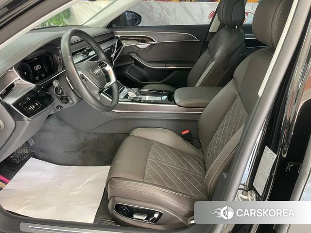 Audi A8 2023 Черный из Китая, фото 4