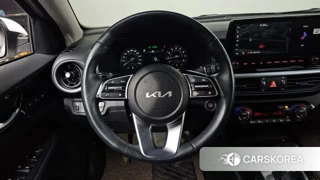 Kia The New K3 2nd generation 2022 Белый из Кореи, фото 4