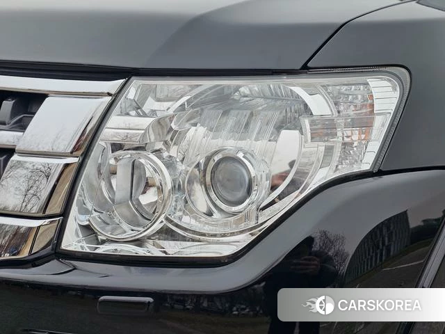Mitsubishi  Pajero (imported) 2018 Черный из Китая, фото 4