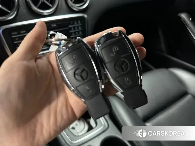 Mercedes-Benz A-Class W176 2018 Белый из Кореи, фото 4