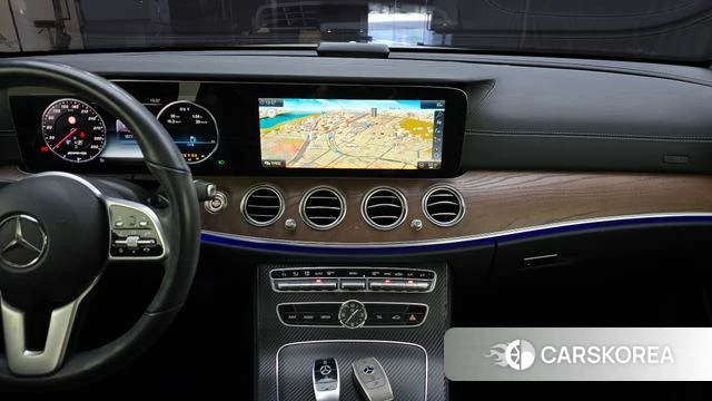 Mercedes-Benz E-Class W213 2019 Белый из Кореи, фото 4
