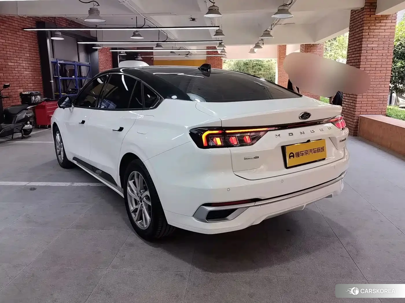 Ford Mondeo 2023 Белый из Китая, фото 4