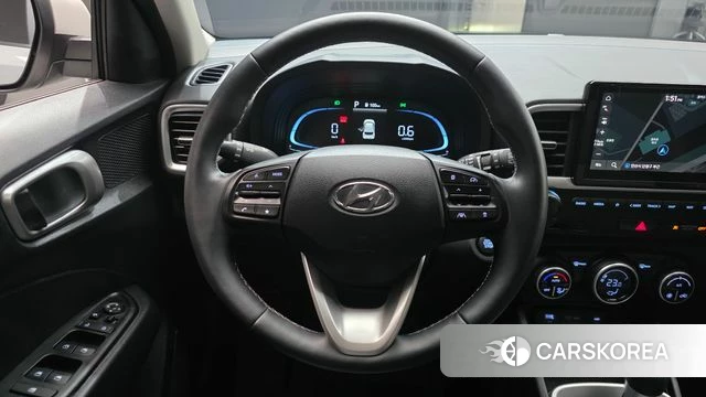 Hyundai Venue 2023 Серебристо-серый из Кореи, фото 4