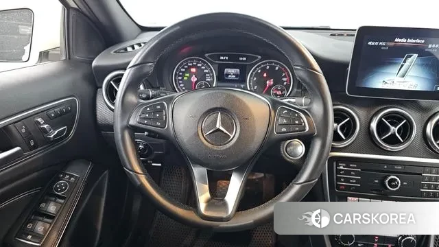 Mercedes-Benz A-Class W176 2018 Жемчужный цвет из Кореи, фото 4