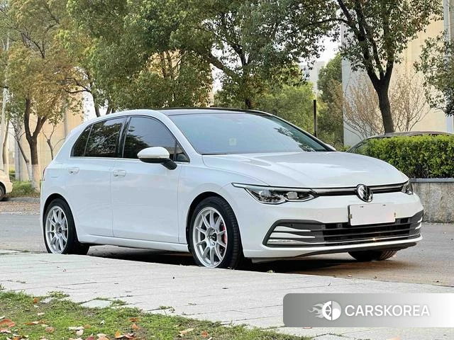Volkswagen Golf 2022 Белый из Китая, фото 4