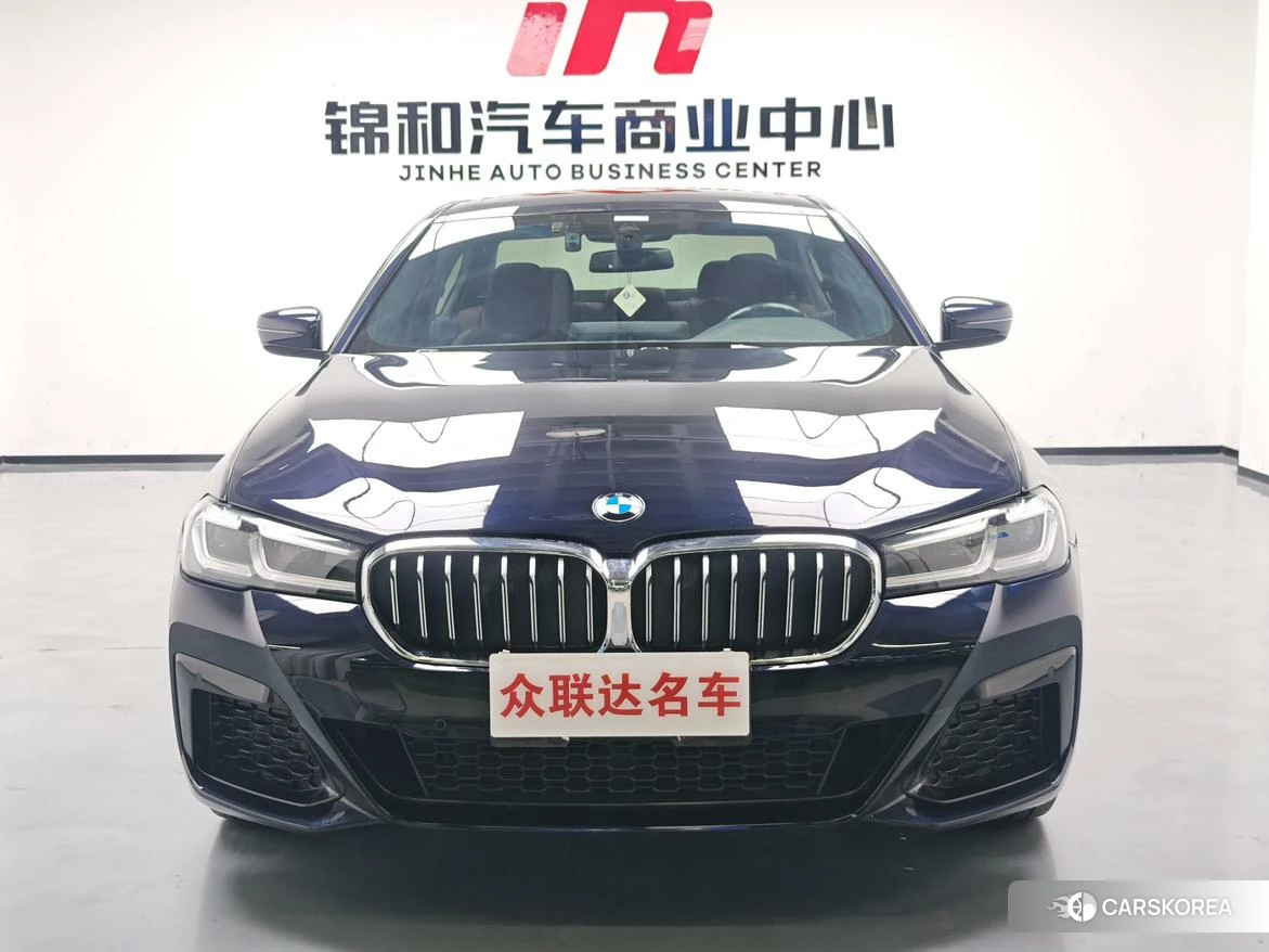 BMW 5 series 2023 Черный из Китая, фото 4