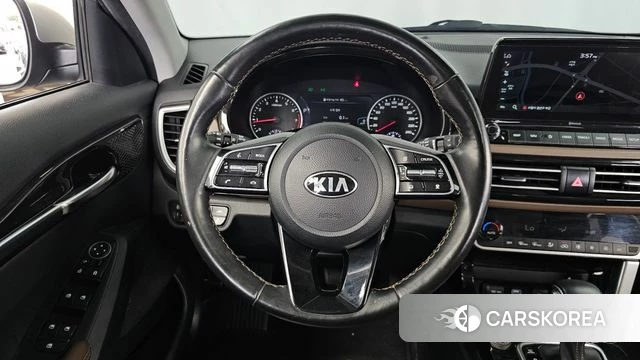 Kia Seltos 2021 Серый из Кореи, фото 4