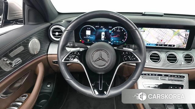 Mercedes-Benz E-Class W213 2022 Песочный из Кореи, фото 4
