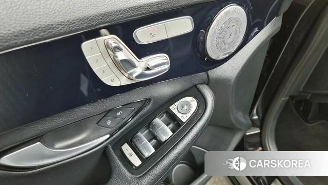 Mercedes-Benz C-Class W205 2018 Черный из Кореи, фото 4