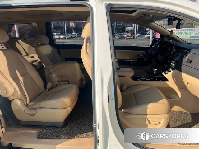 Kia The New Carnival 2018 Белый из Кореи, фото 4